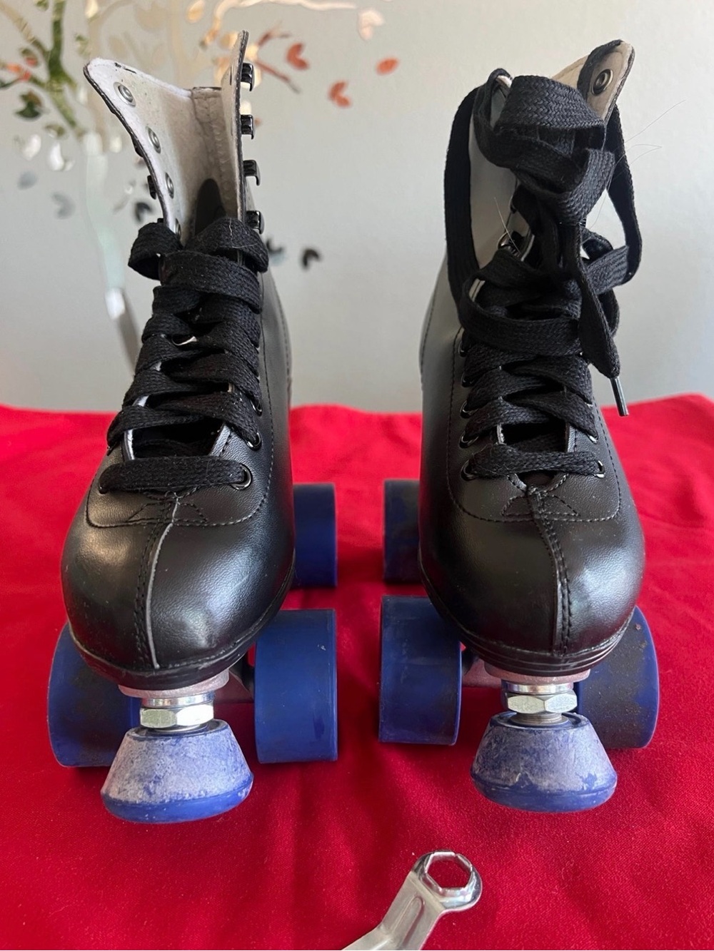 CHICAGO BLACK/BLUE ROLLER SKATES Men SIZE 5
